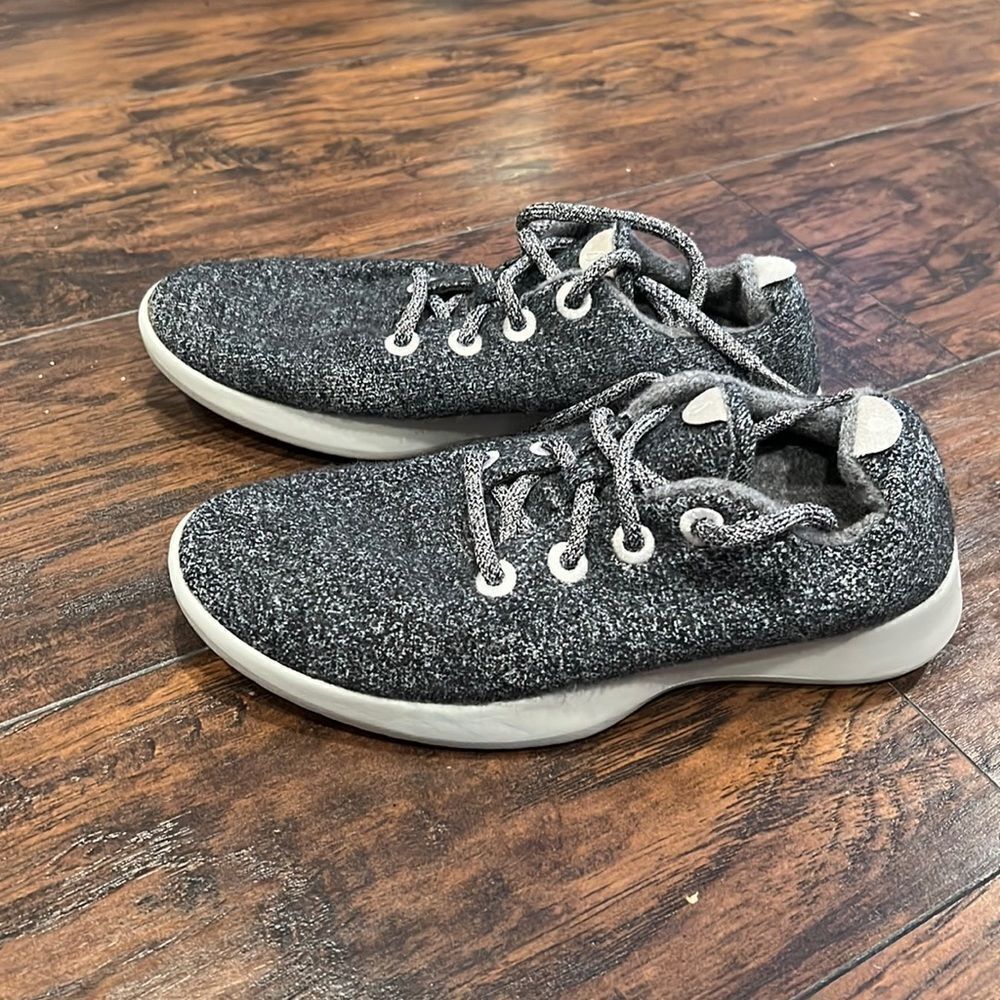 Allbirds Wool Sneakers grey in‎ EUC women’s size 9